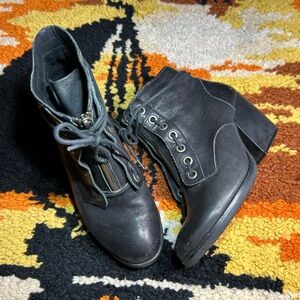 Rad, KORK EASE, zip up boots!!